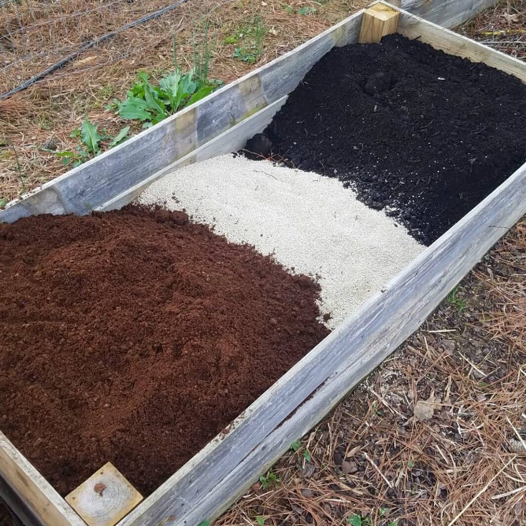 Soil And Compost Mix for Raised Beds 